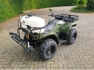 Diverse machines Yamaha Kodiak 450 4x4 quad met onkruidspuit en spuitboom