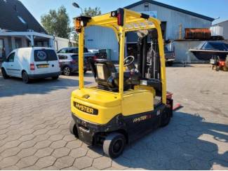 heftrucks stapelaars palletwagens Hyster j1.6xn elektrische heftruck triplo