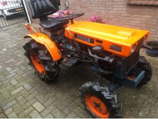 pluktreintractoren Kubota B7000