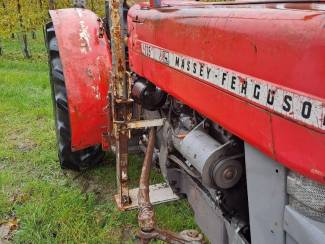 smalspoortractoren Massey Ferguson 135