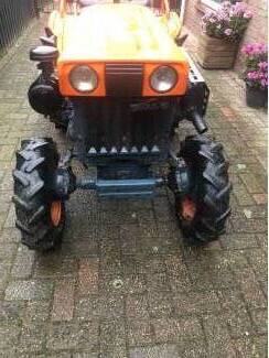 pluktreintractoren Kubota B7000 ,4WD, met kenteken