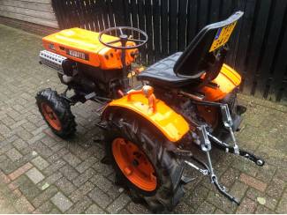 pluktreintractoren Kubota B7000 ,4WD, met kenteken